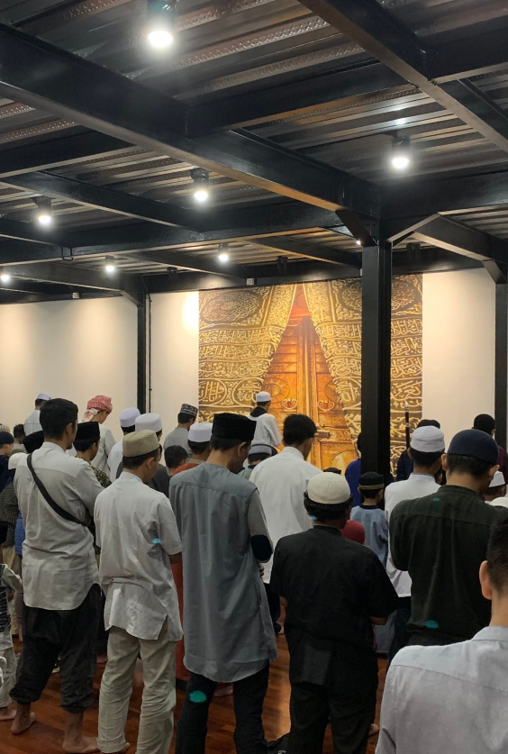 Shalat Berjama’ah Masjid Al-Fath 02